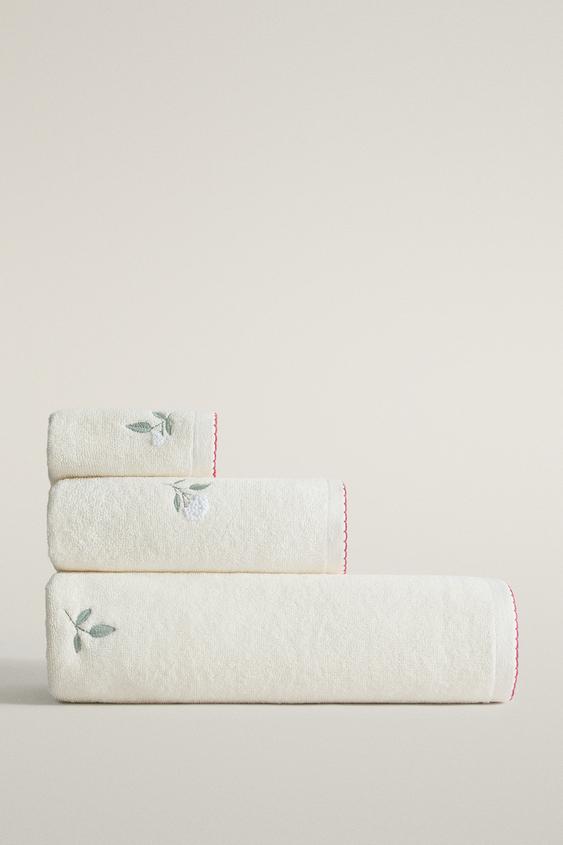 BATH TOWEL WITH FLORAL EMBROIDERY - Ivory by Zara - Image 0