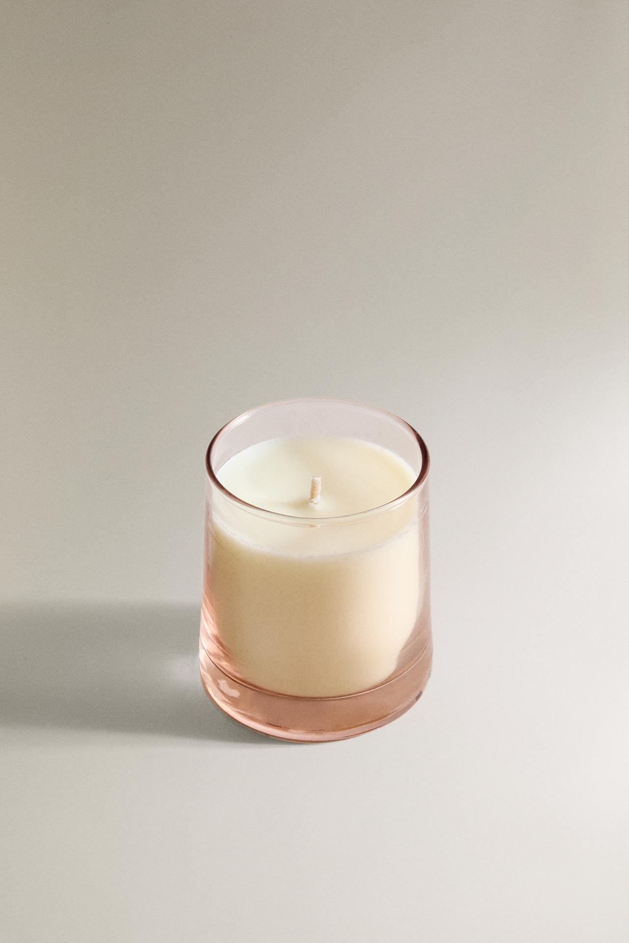 (180 G) MUSKY LILY SCENTED CANDLE — Dark plum