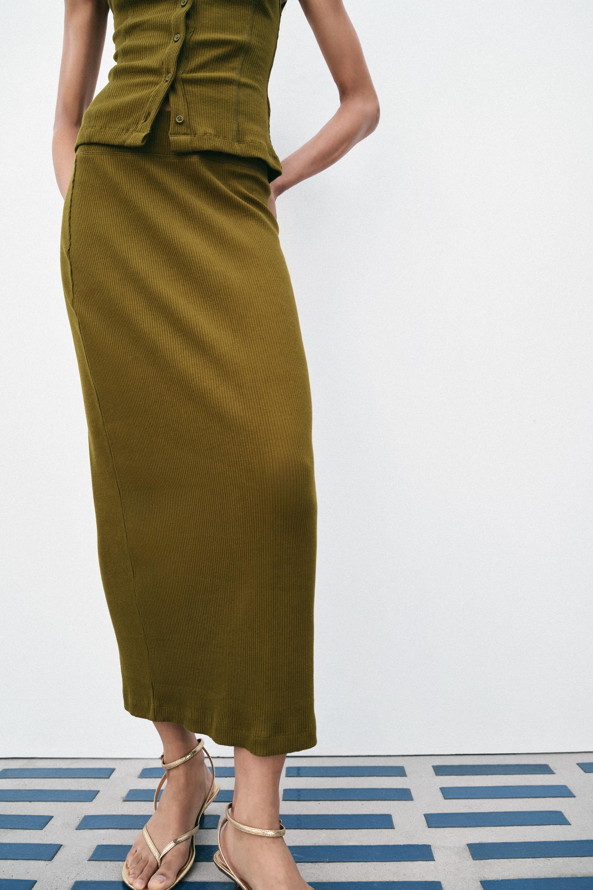 RIBBED STRAIGHT SKIRT — Olive green