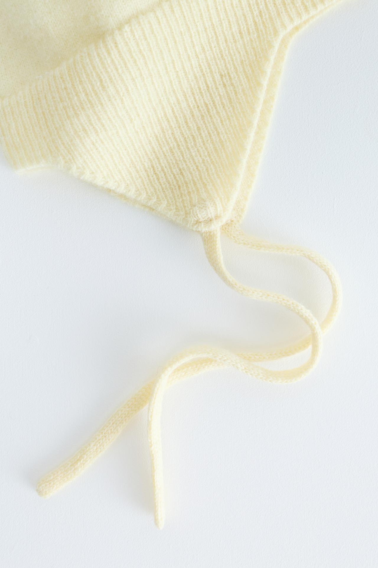 ZARA TIMELESS - 100% CASHMERE BONNET — Light yellow