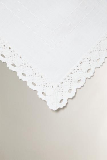 LOT DE 2 SERVIETTES COTON BRODÉ ET DENTELLE - Blanc de Zara - Image 2