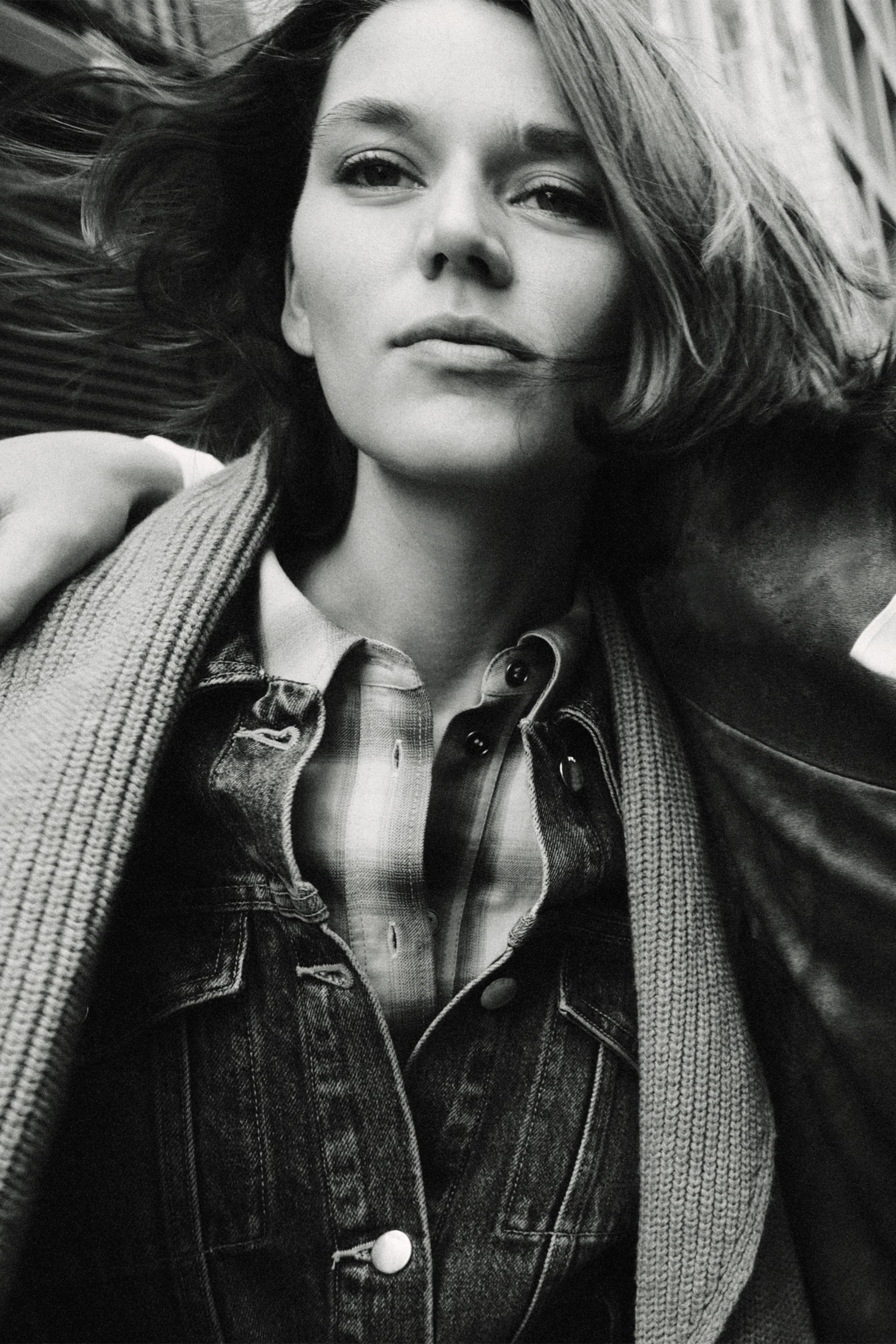 DOUBLE-BREASTED KNIT JACKET