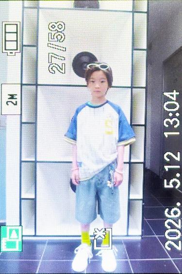 スヌーピー ピーナッツ™ TシャツマリンブルーZaraのスヌーピー ピーナッツ™ Tシャツ - マリンブルー 