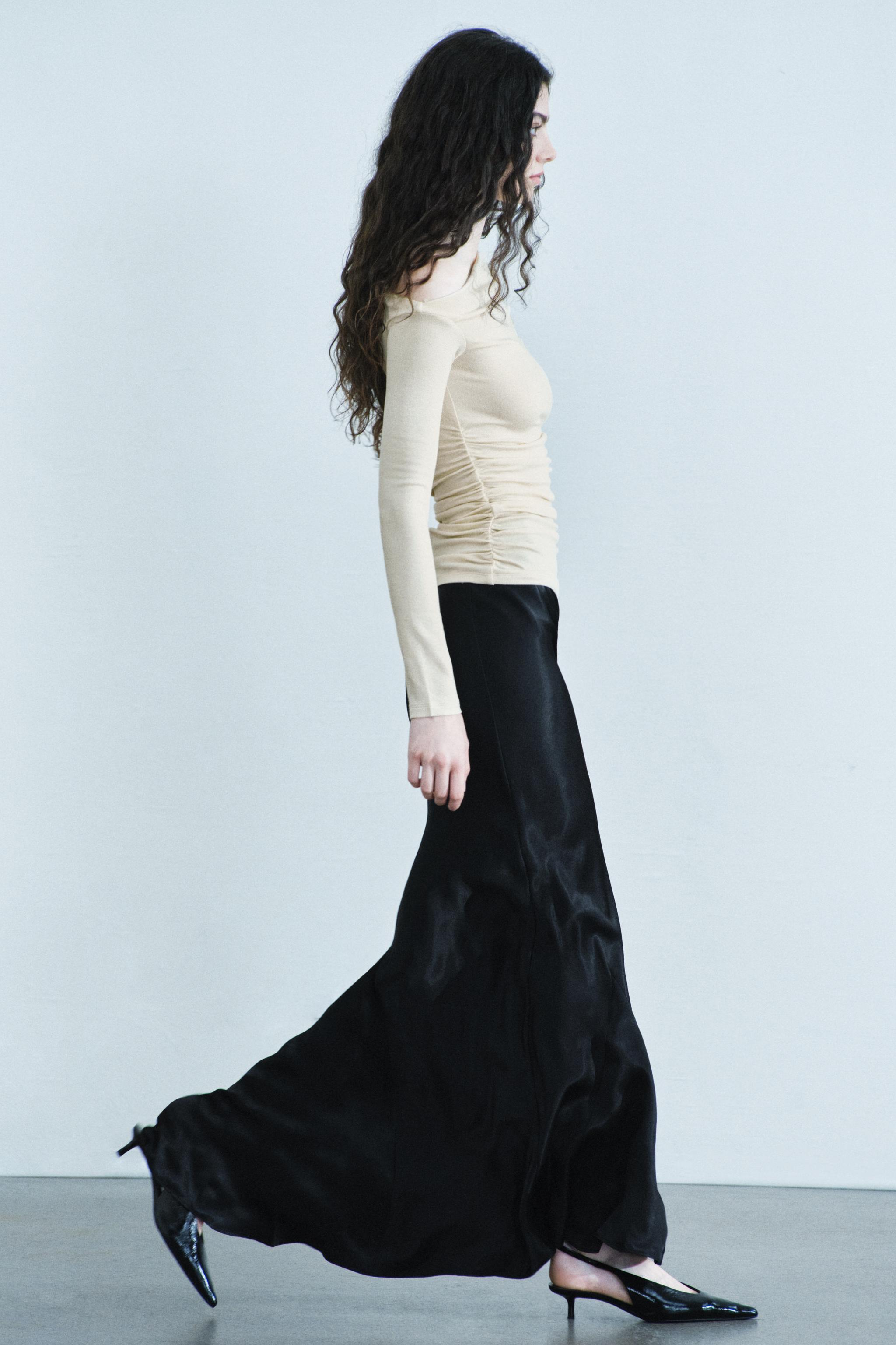 TOP DRAPÉ ASYMÉTRIQUE