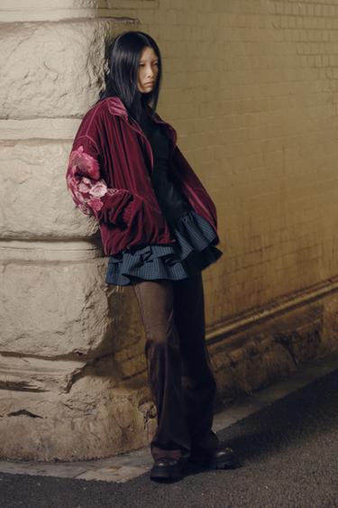 ベルベット刺繍入りキルティングジャケットプラムZaraのベルベット刺繍入りキルティングジャケット - プラム 