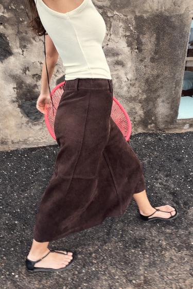 JUPE CAPE EFFET DAIM - Marron chocolat de Zara - Image 2
