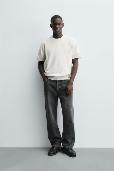 تيشرت بحياكة لؤلؤية - رمادي فيجوريه الخاص بـ Zara