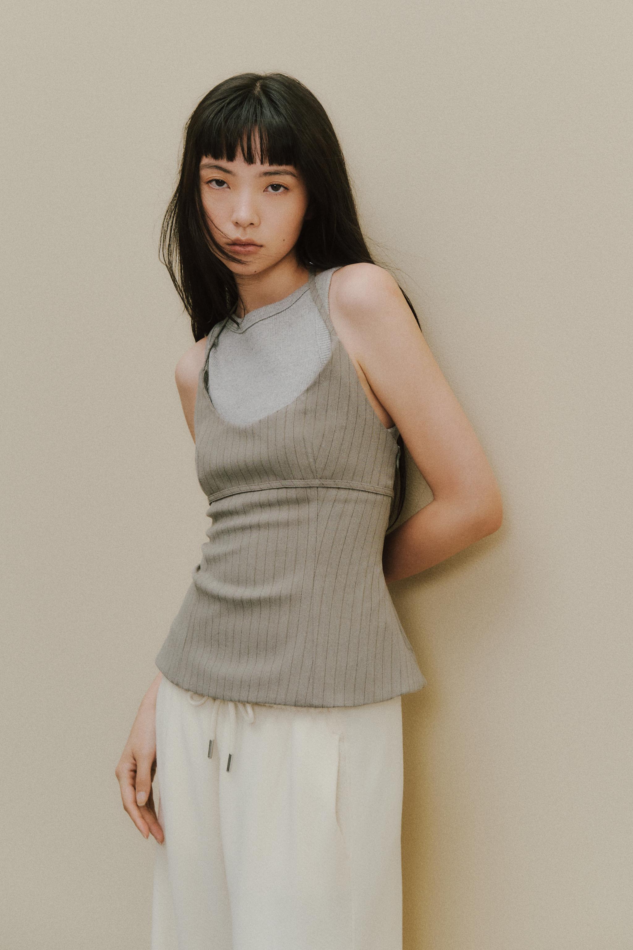 ZARA 新品　未使用　美品　15号〜17号　ベアトップ　ストレッチトップス レディースバックレストップス | ZARA 日本