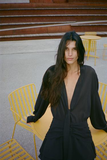 Zara 荷葉邊飄逸短洋裝 - 黑色