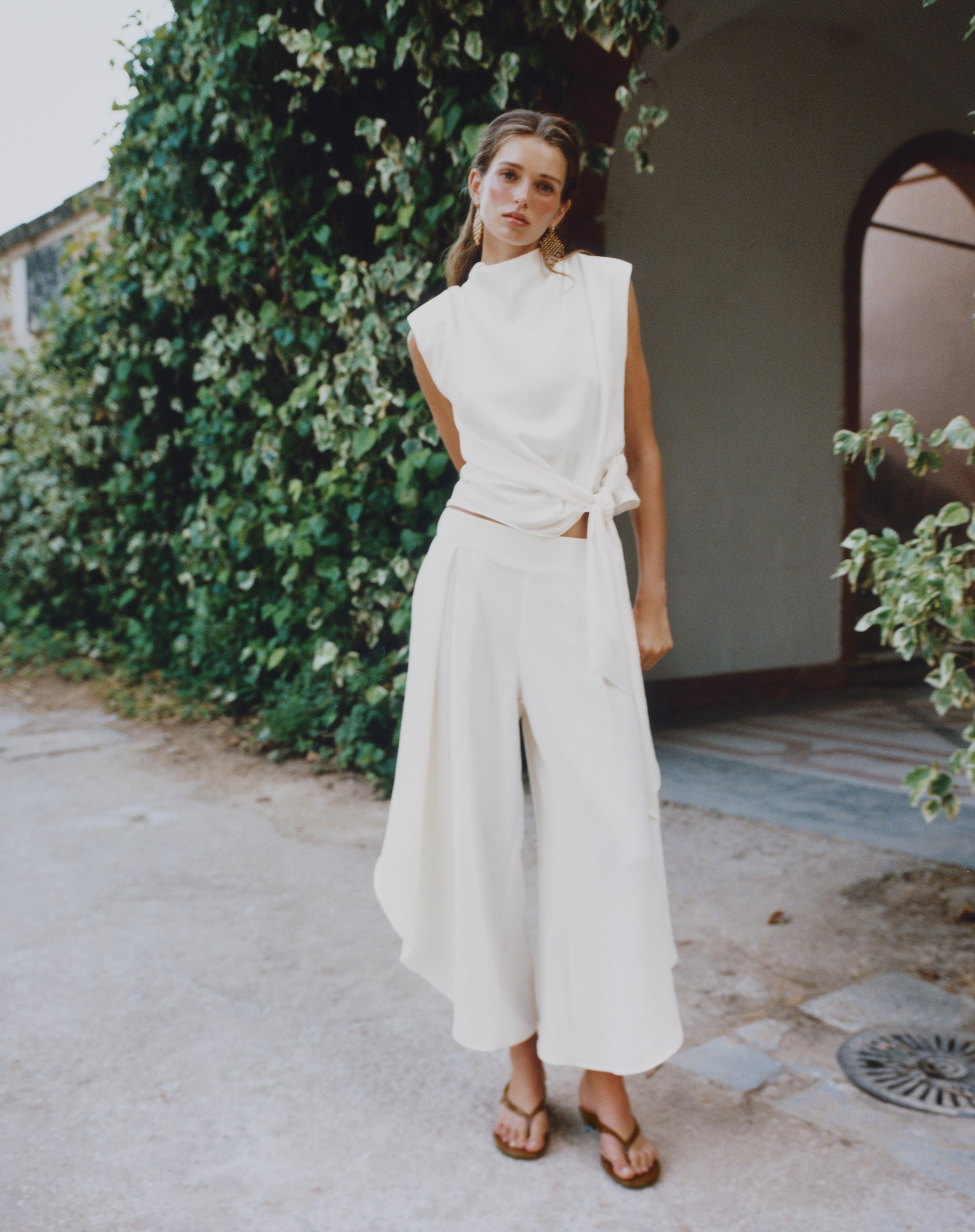 SATIN EFFECT SHOULDER PAD KNOT TOP