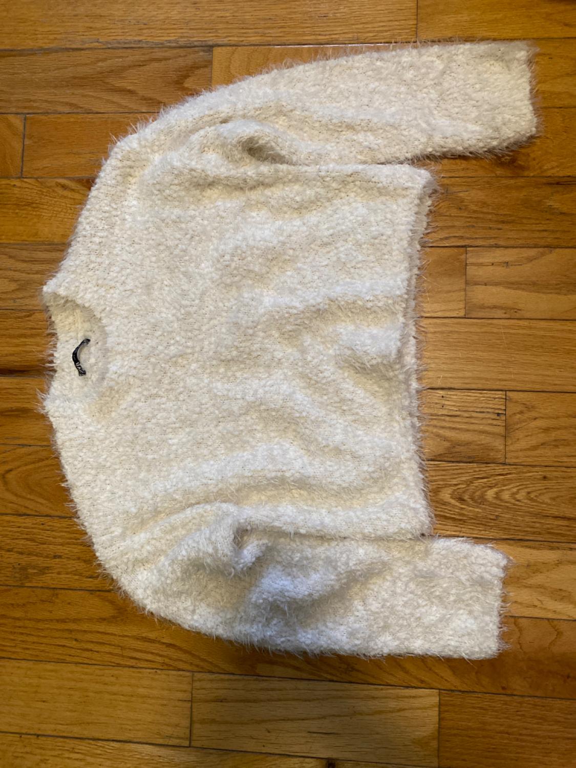 CHENILLE SWEATSHIRT