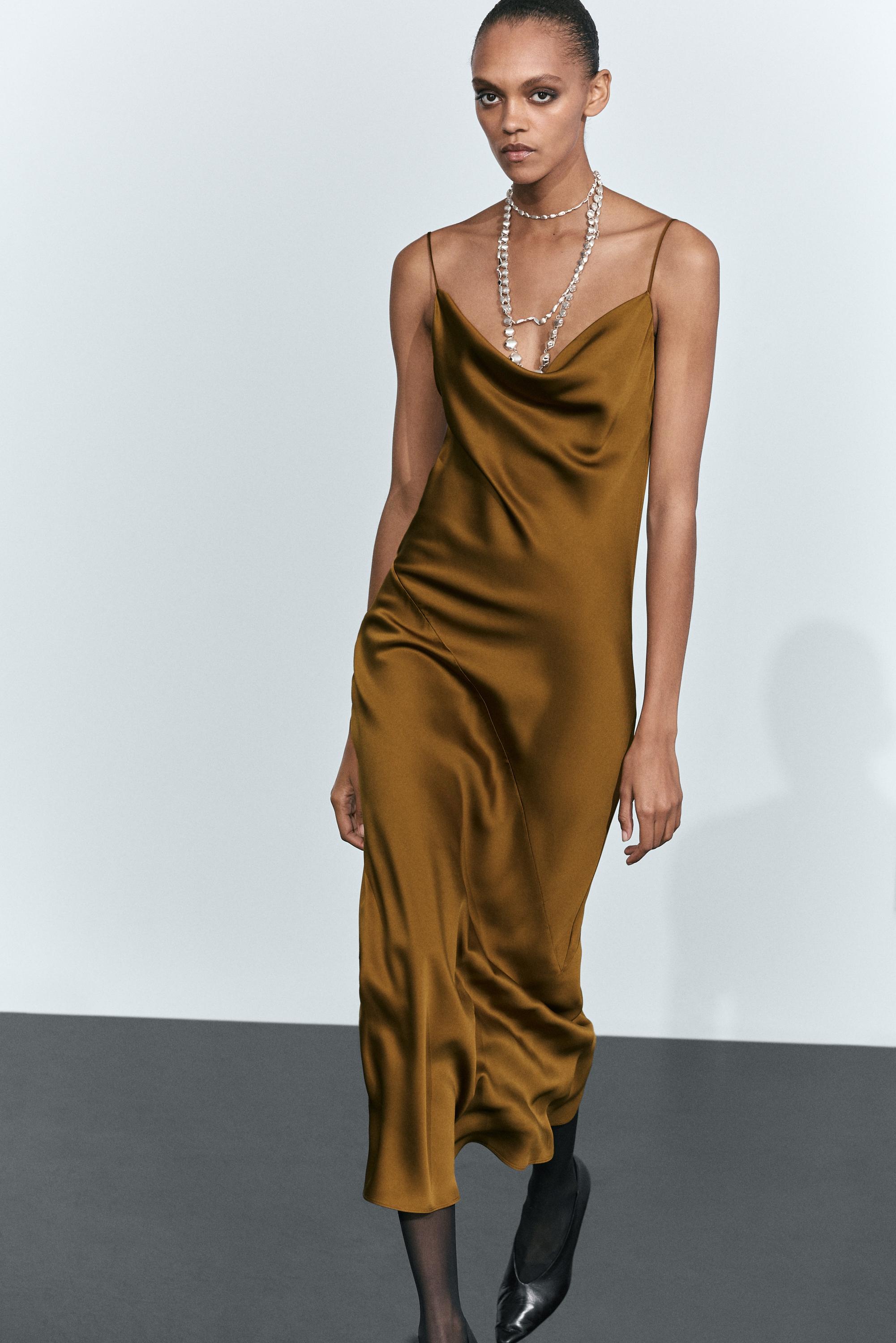 Robe midi fluide satinée