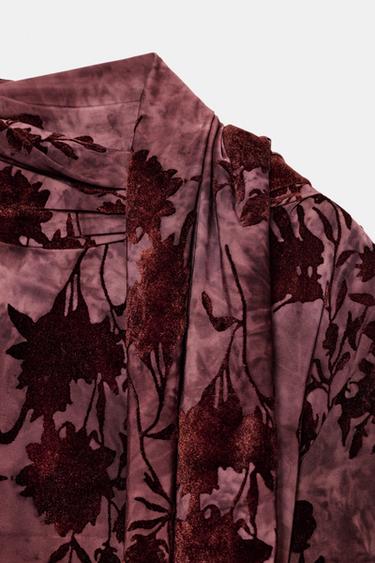 ROBE LONGUE IMPRIMÉE FOULARD - Grenat clair de Zara - Image 7