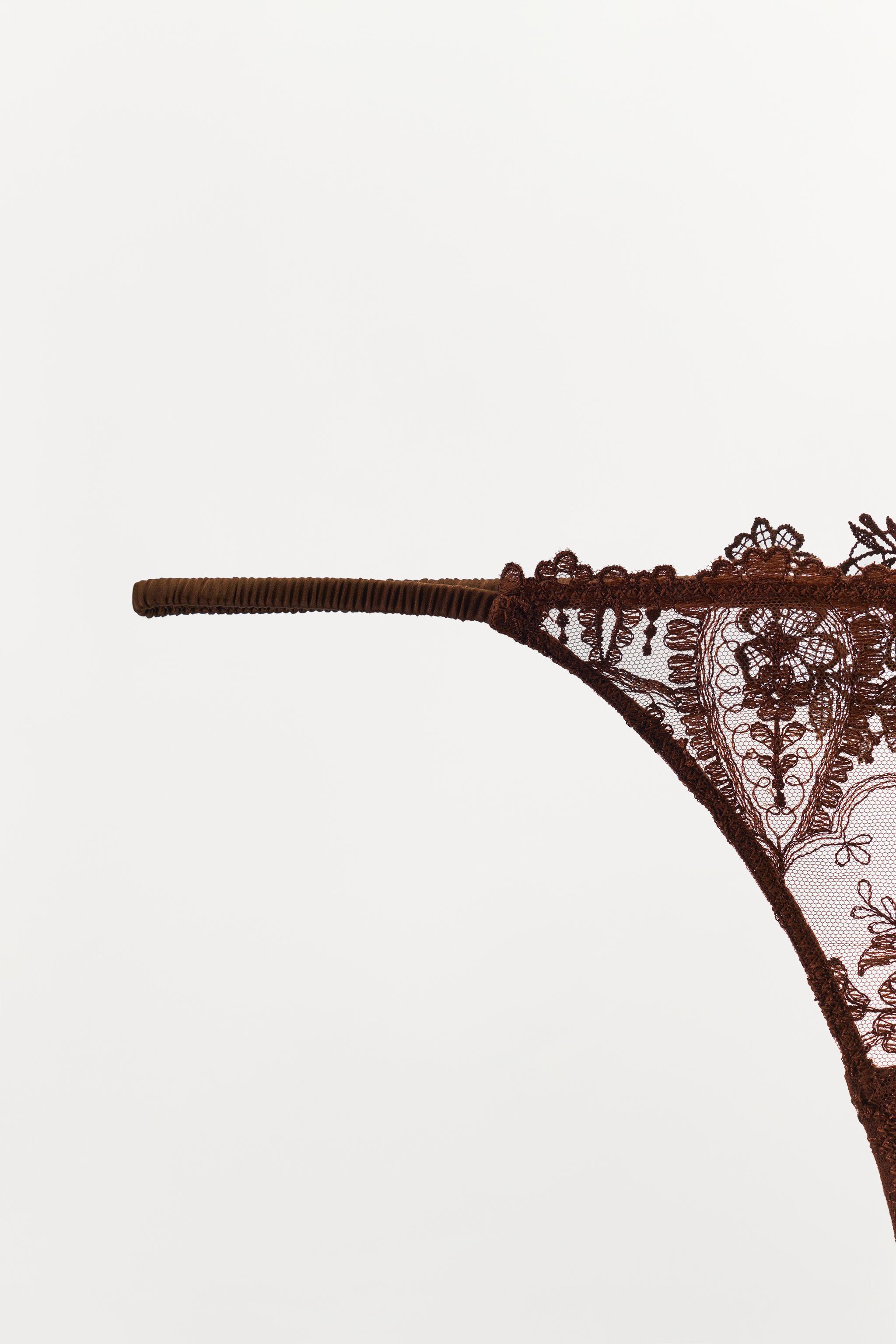 TANGA DENTELLE