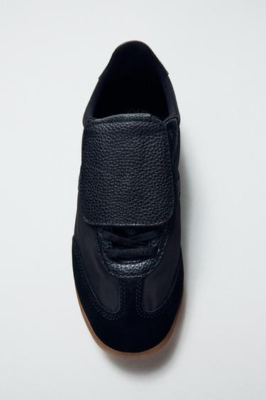 Zara SNEAKERS WITH OVERLAY TONGUE DETAIL - Black
