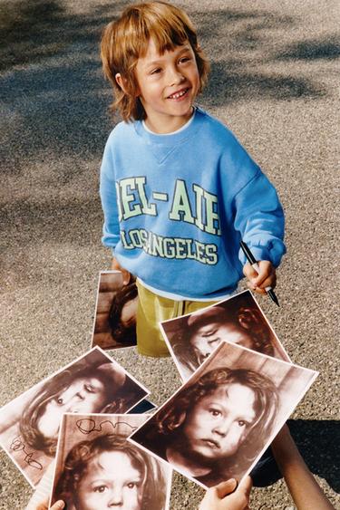 SUDADERA TEXTO RELIEVE - Azul lavado de Zara