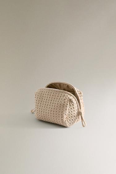 WAFFLE-KNIT FABRIC WASH BAG - Ecru White de Zara - Image 4