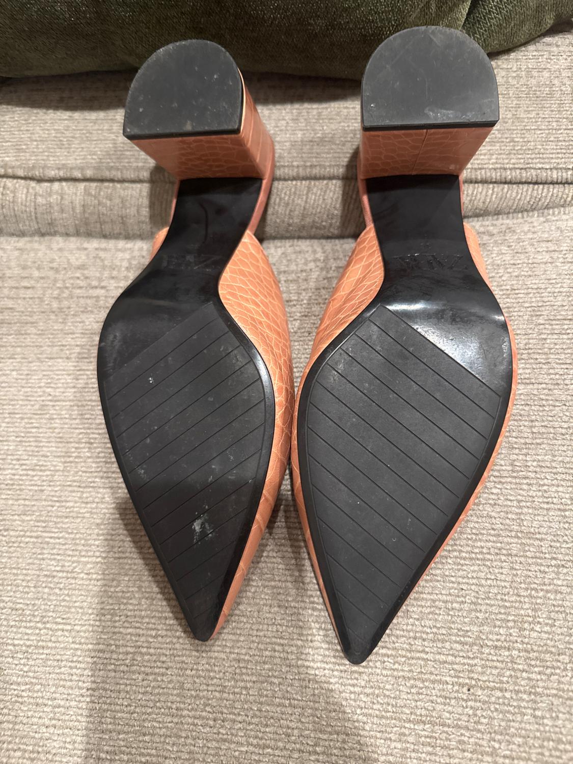 POINTED TOE HEELS - Image 5