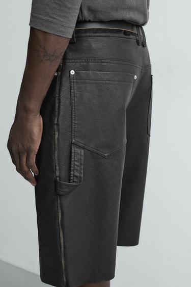 Zara RELAXED FIT FAUX LEATHER SHORTS - Black