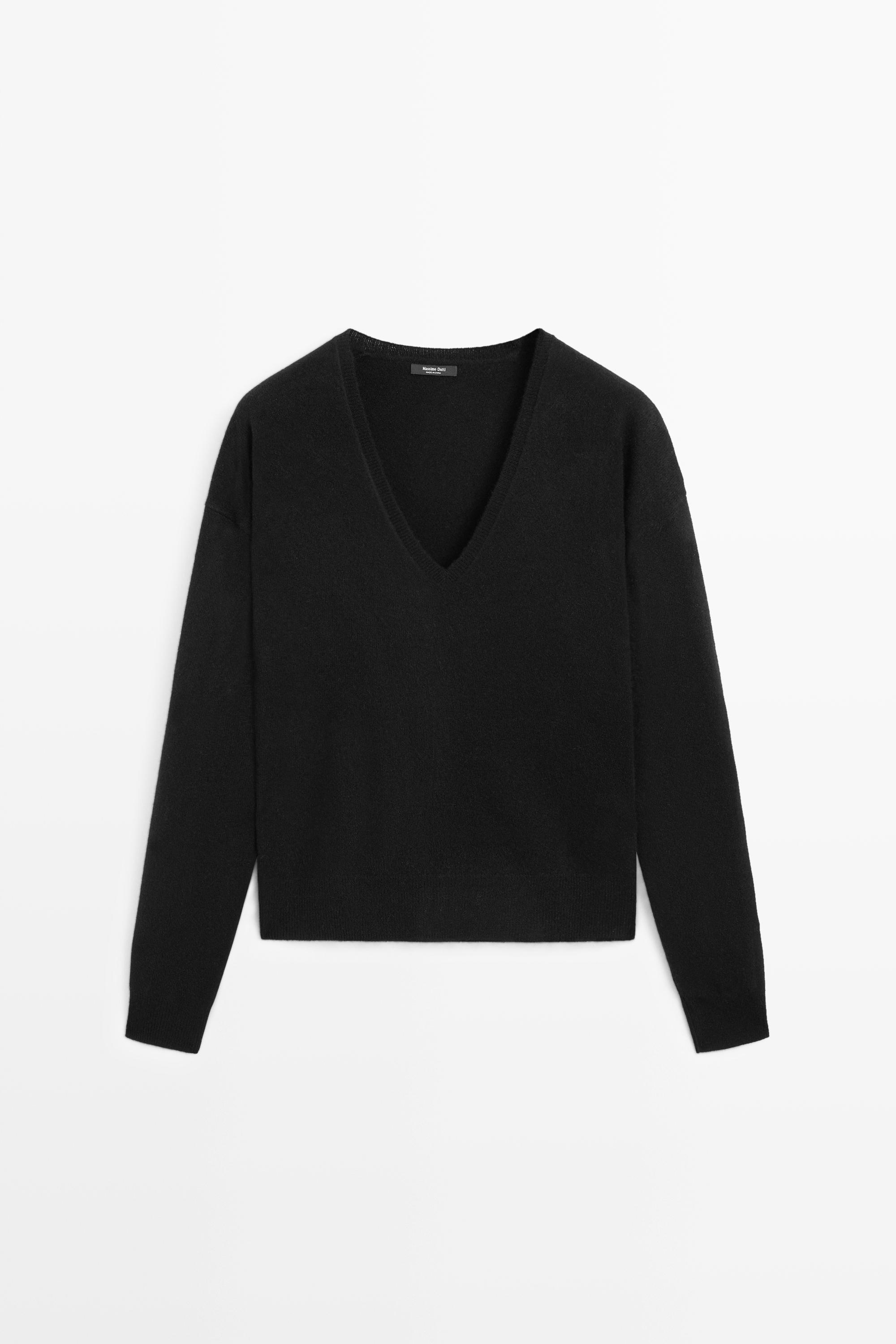 Wool blend knit V-neck sweater