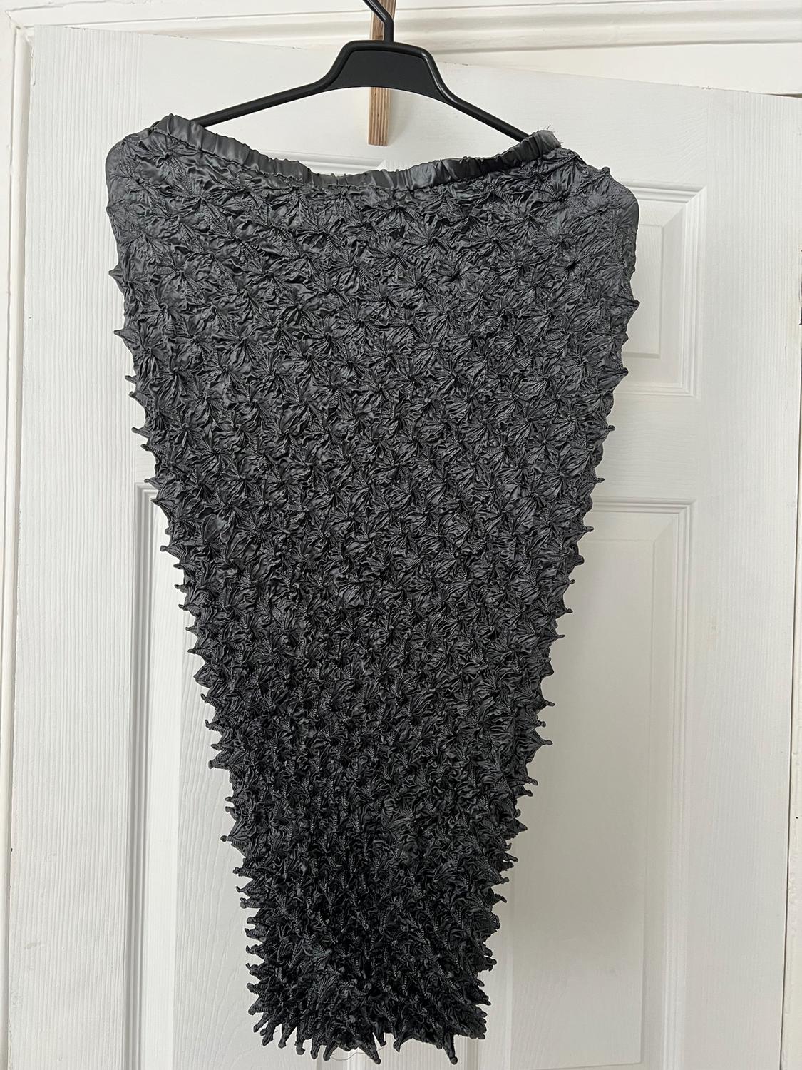 CREASED SKIRT WITH RAISED DESIGN - Image 2