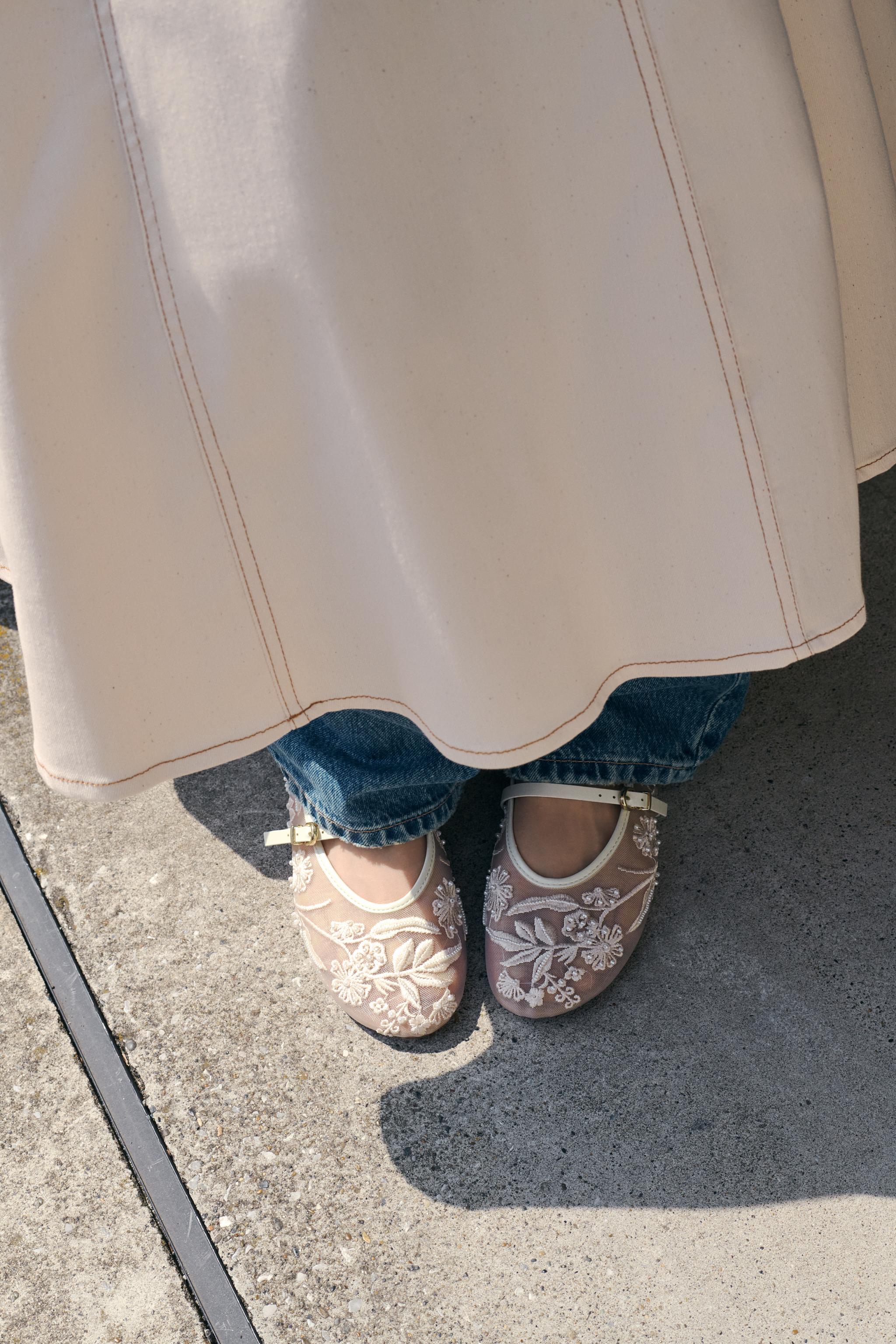 刺繍入りメッシュ バレリーナシューズ - ホワイト | ZARA Japan
