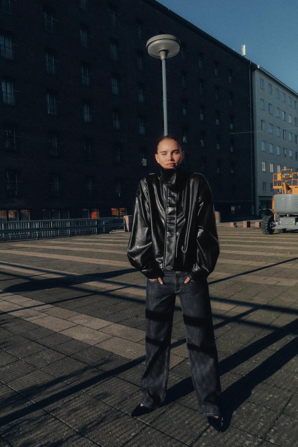 CHAQUETA EFECTO PIEL VOLUMEN