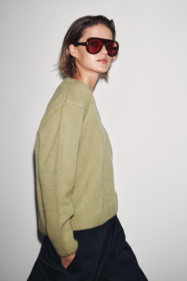 SUÉTER 100% LÃ DECOTE V - Verde-oliva da Zara