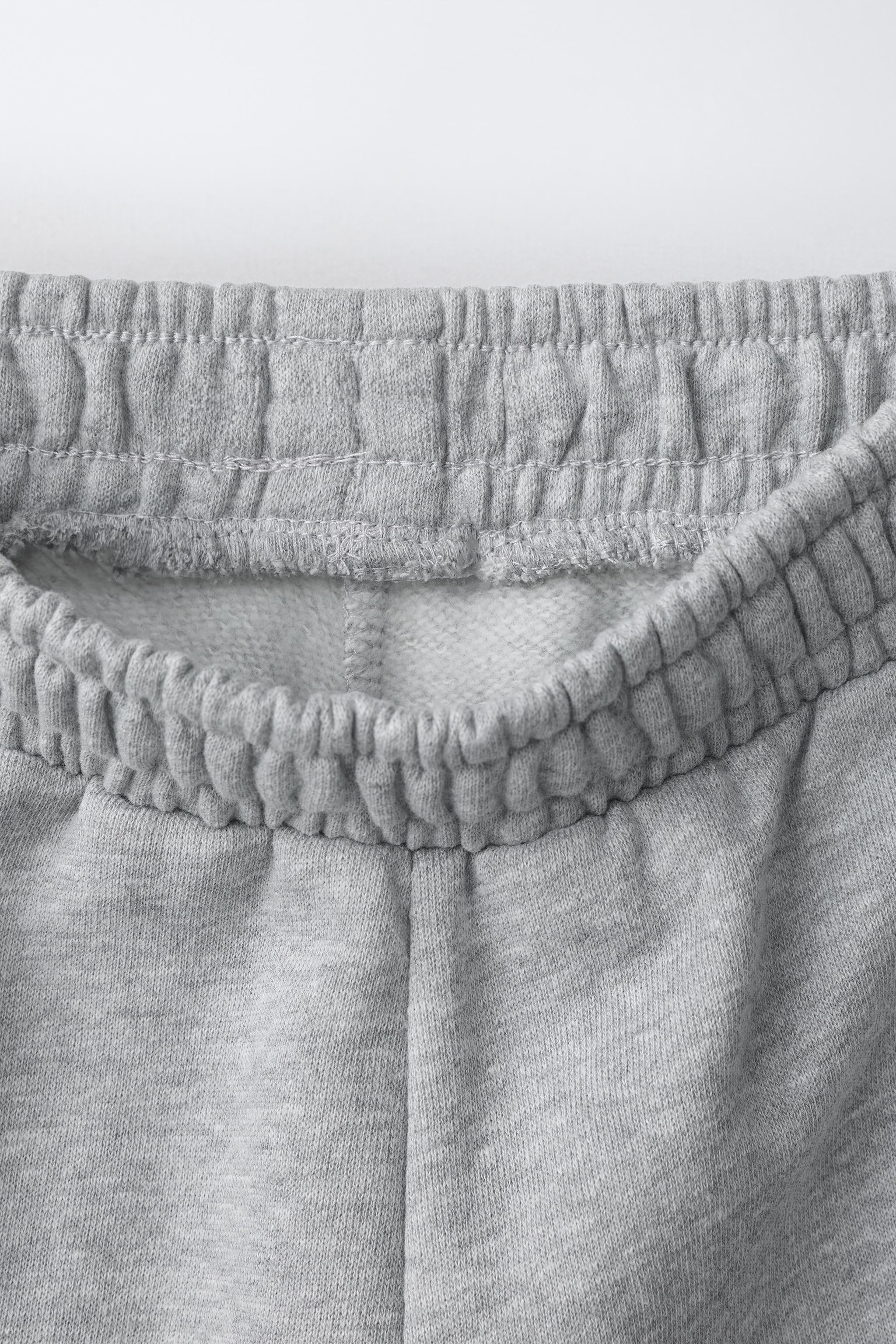 ENSEMBLE SWEAT À CAPUCHE ET PANTALON INSCRIPTION VARSITY