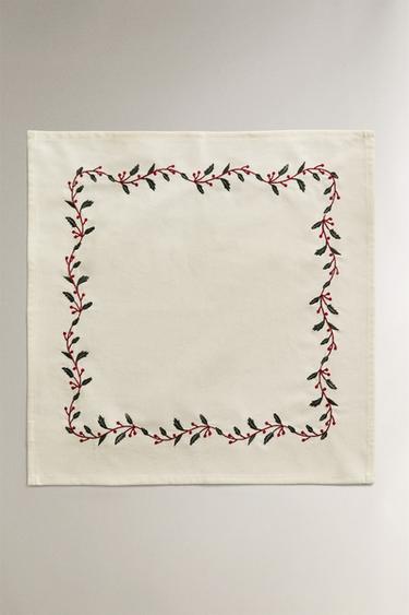 PACK OF COTTON CHRISTMAS NAPKINS WITH BERRIES (PACK OF 2) - Green by Zara - Image 1