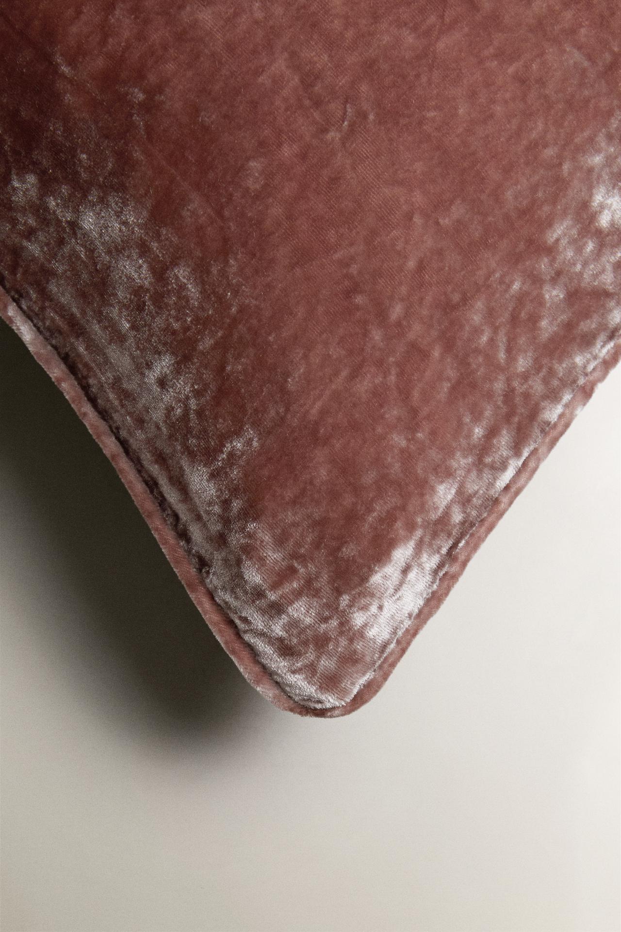 VELVET CUSHION COVER — Light pink