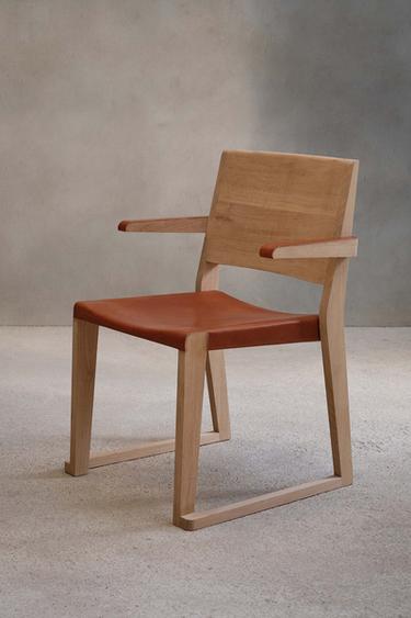 CHAIR 01 - Light beige by Zara - Image 1