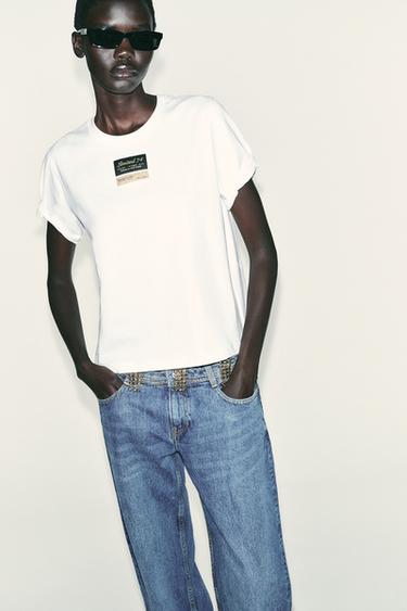 SHORT SLEEVE T-SHIRT WITH LABEL - White by Zara