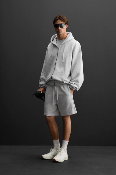 SHORTS JOGGER - رمادي فيجوريه الخاص بـ Zara