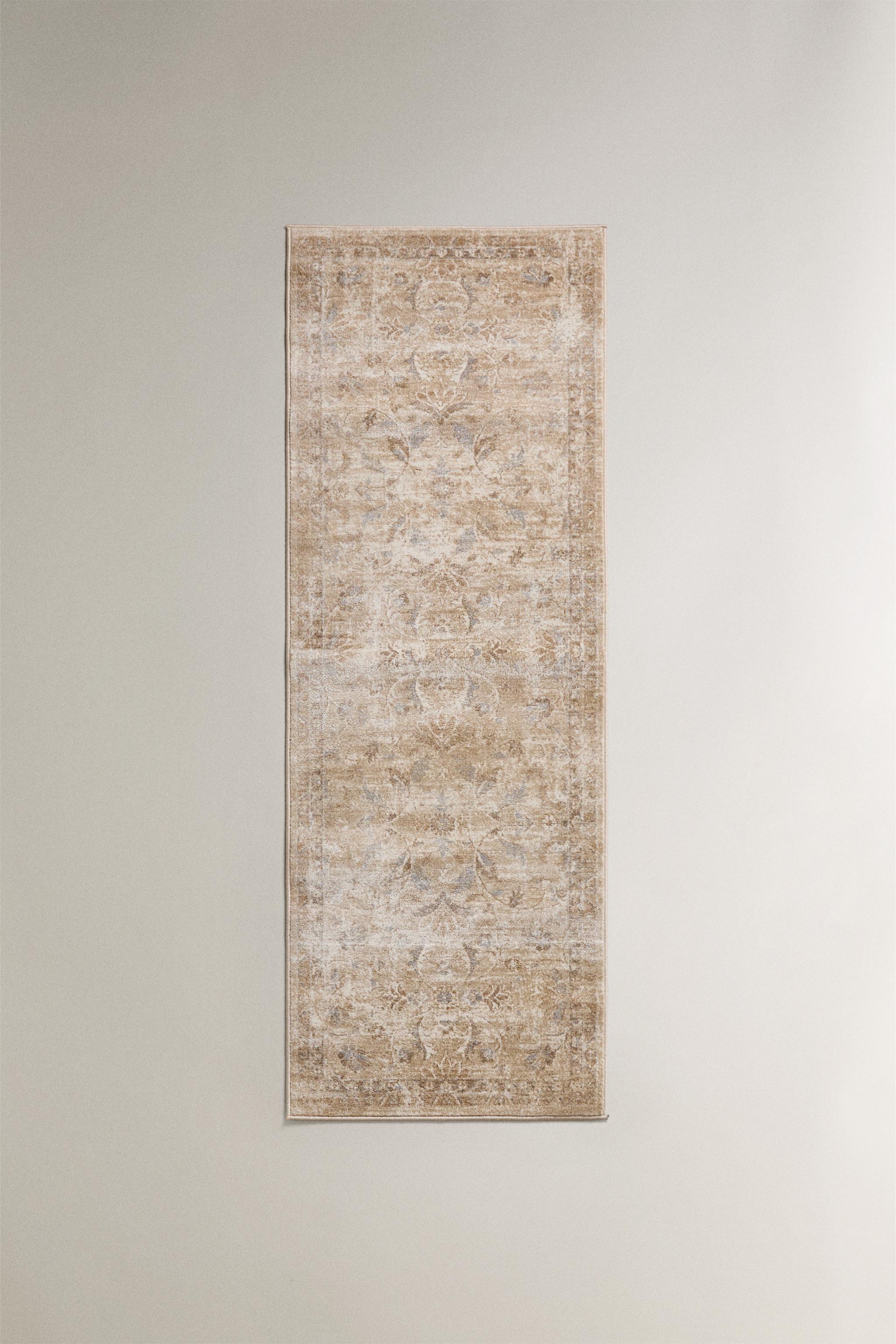 VINTAGE STYLE AREA RUG