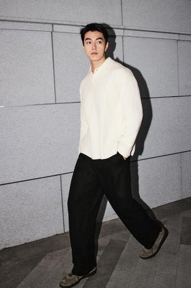 TEXTURED BALLOON FIT TROUSERS - Black by Zara