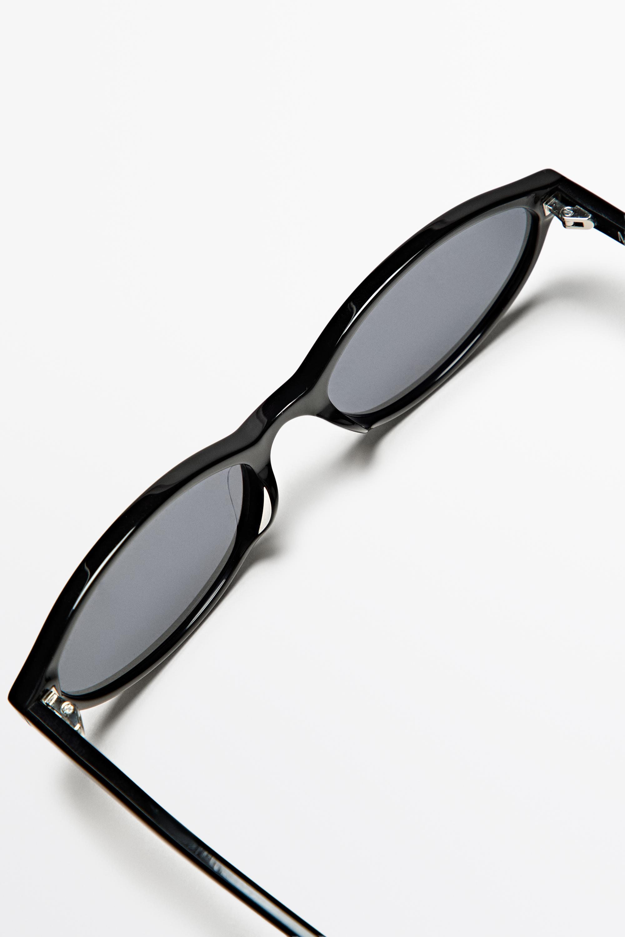 Elongated sunglasses