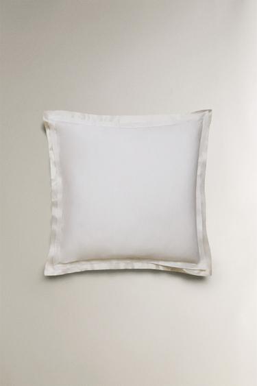 TAIE D’OREILLER SATIN BORD SOIE (300 FILS) - Blanc cassé de Zara - Image 2