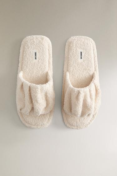 PLEATED TERRY BATHROOM SLIDERS - Beige by Zara - Image 2