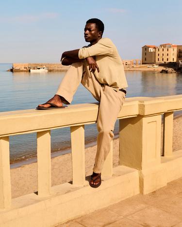 LOOK - Brown marl by Zara