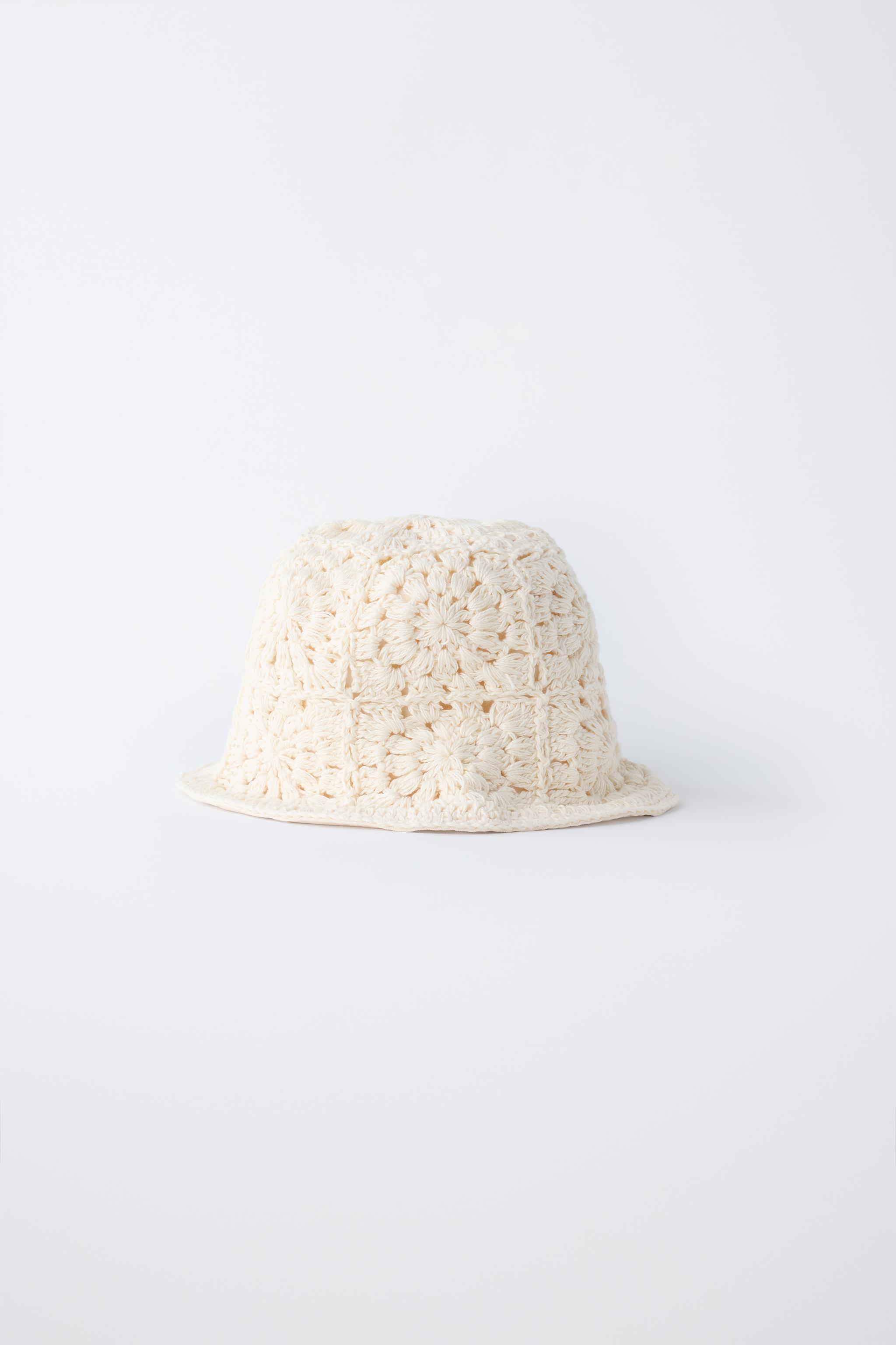 BONNET CROCHET FLEURS RÉVERSIBLE