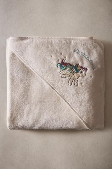©2026 HASBRO. MY LITTLE PONY HOODED TERRY BATH TOWEL - Cream by Zara