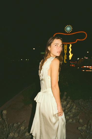 LIMITED EDITION SATIN DRESS WITH PLEATS AND LACE - Ivory by Zara