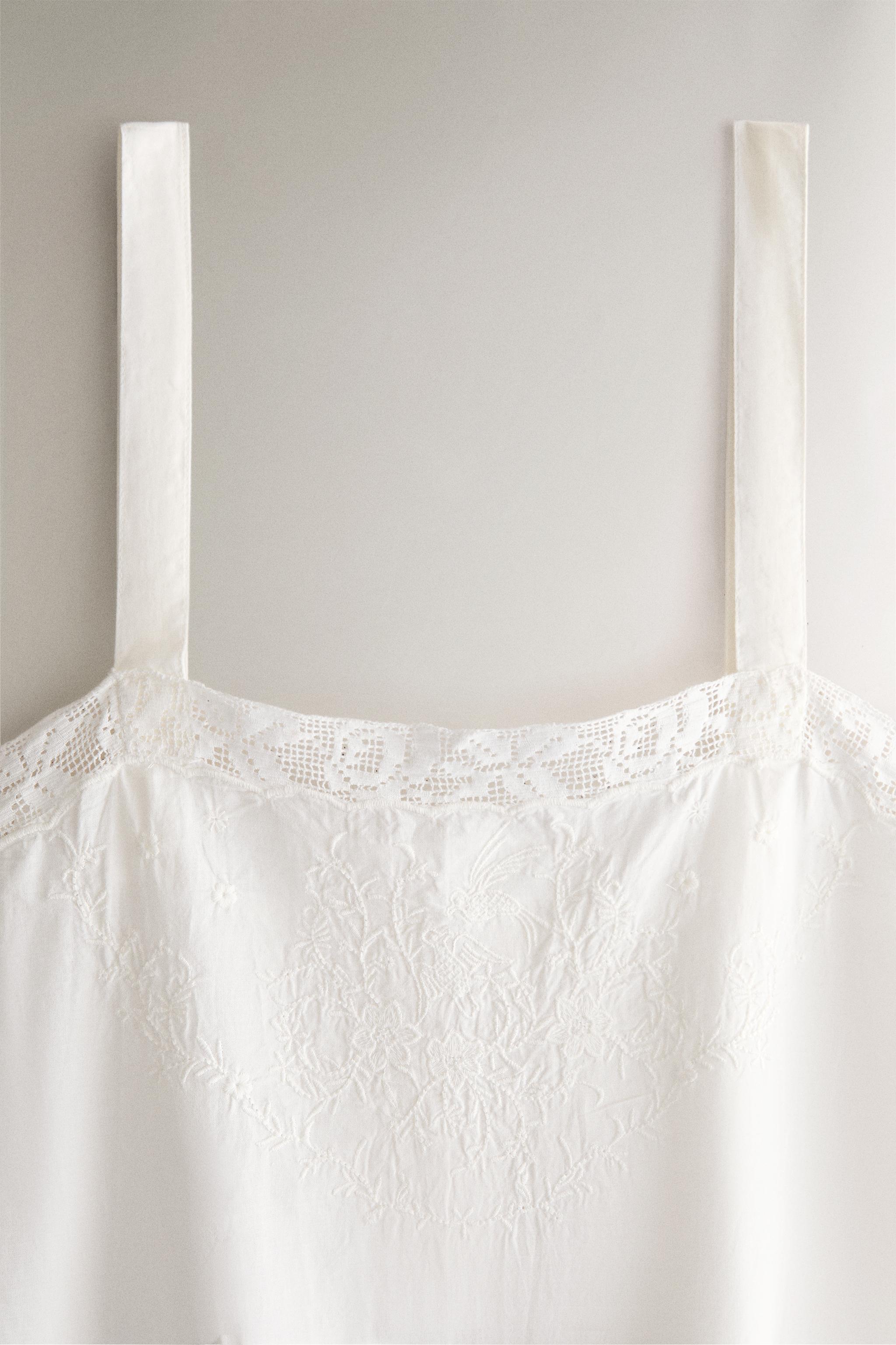 EMBROIDERED COTTON NIGHTGOWN