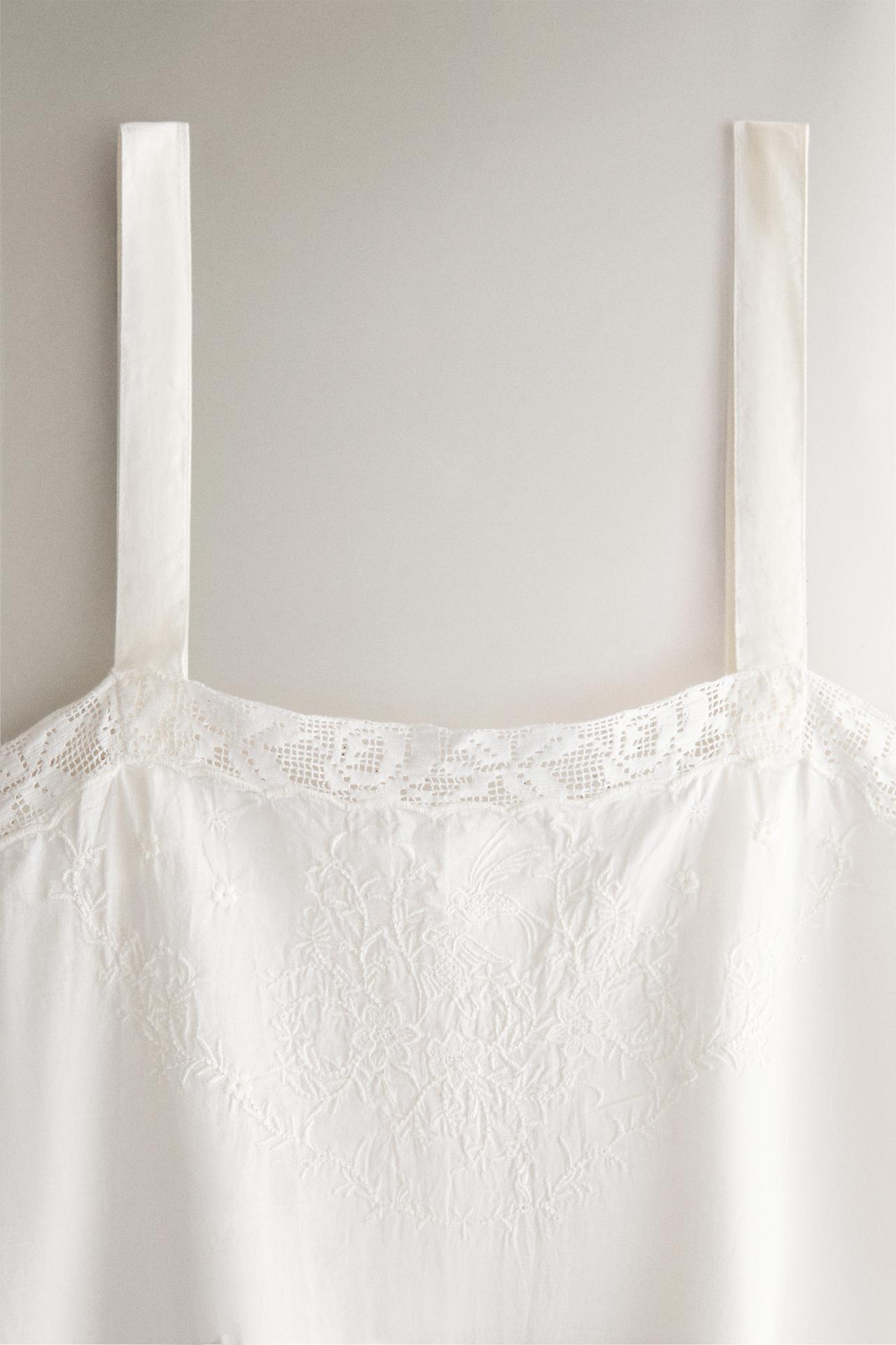 EMBROIDERED COTTON NIGHTGOWN — Oyster-white