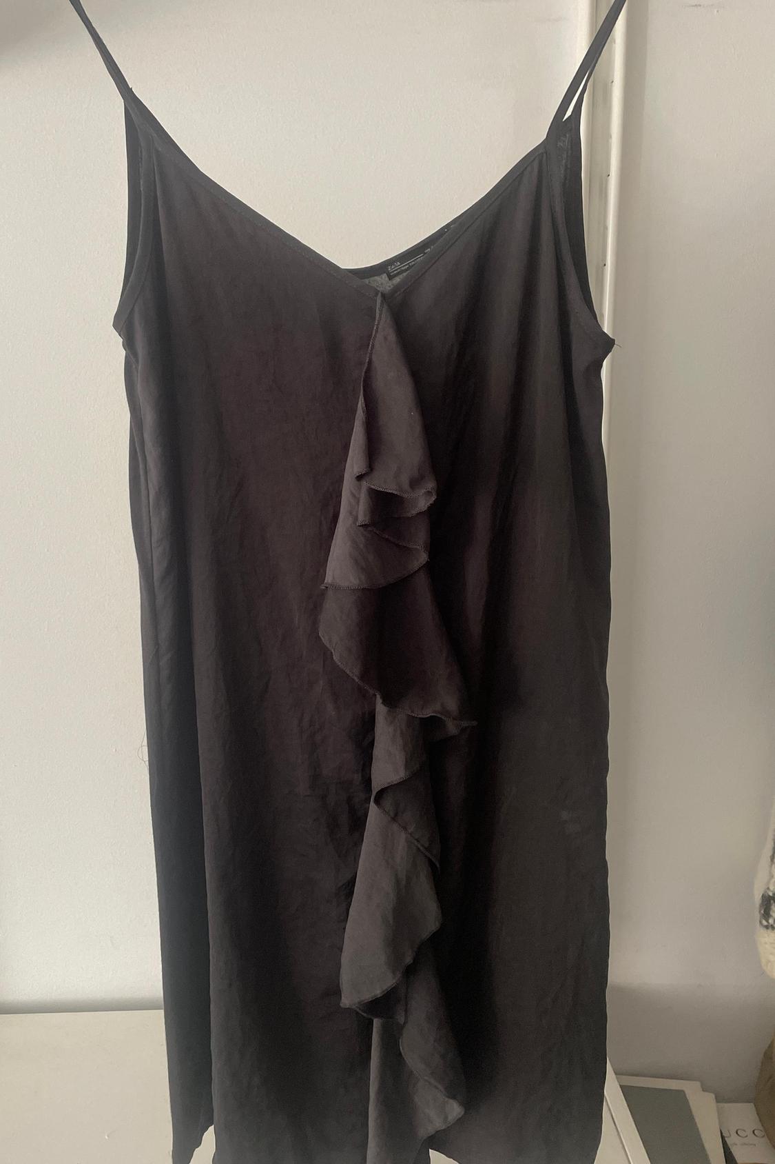 RUFFLED TOP