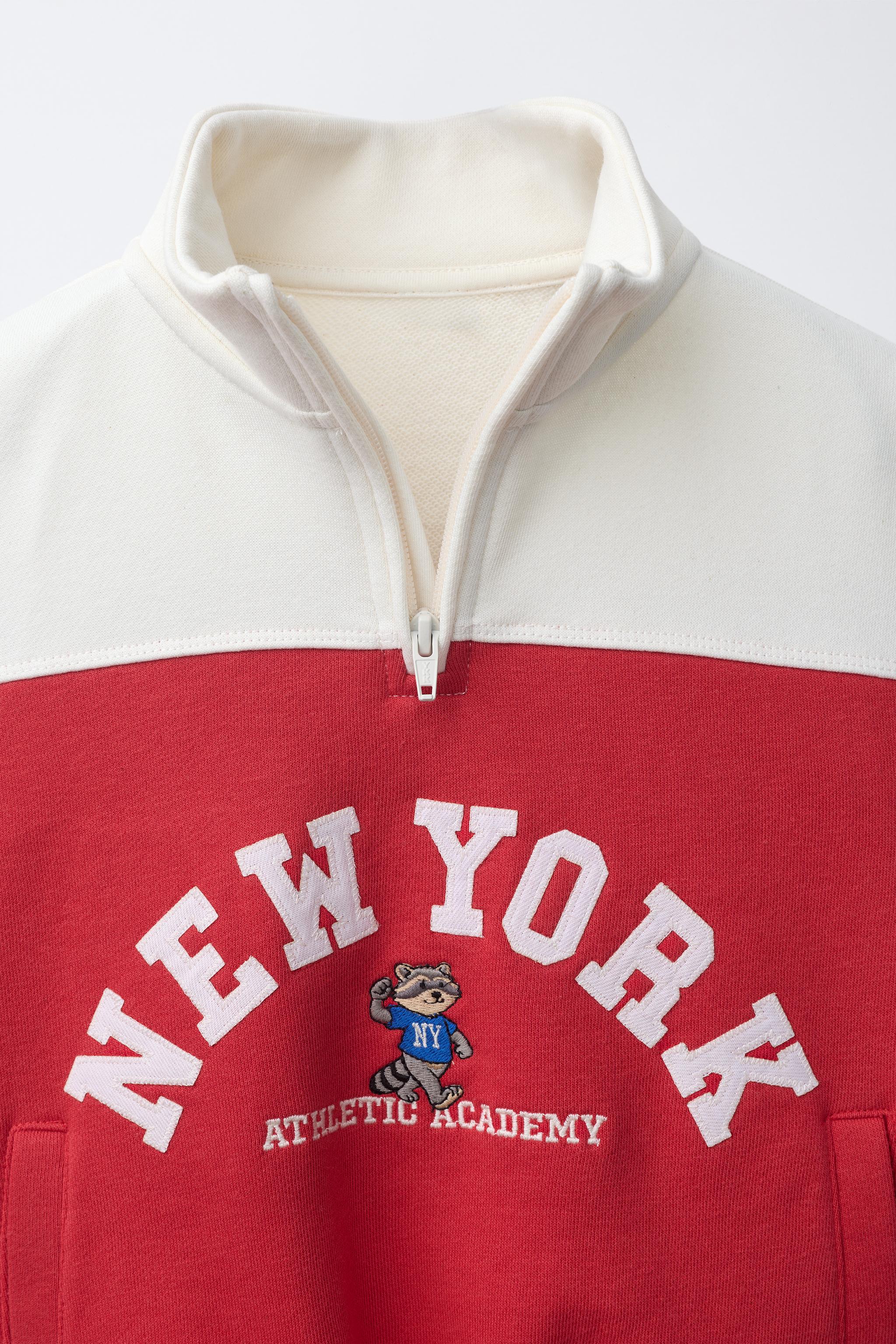 EMBROIDERED SWEATSHIRT