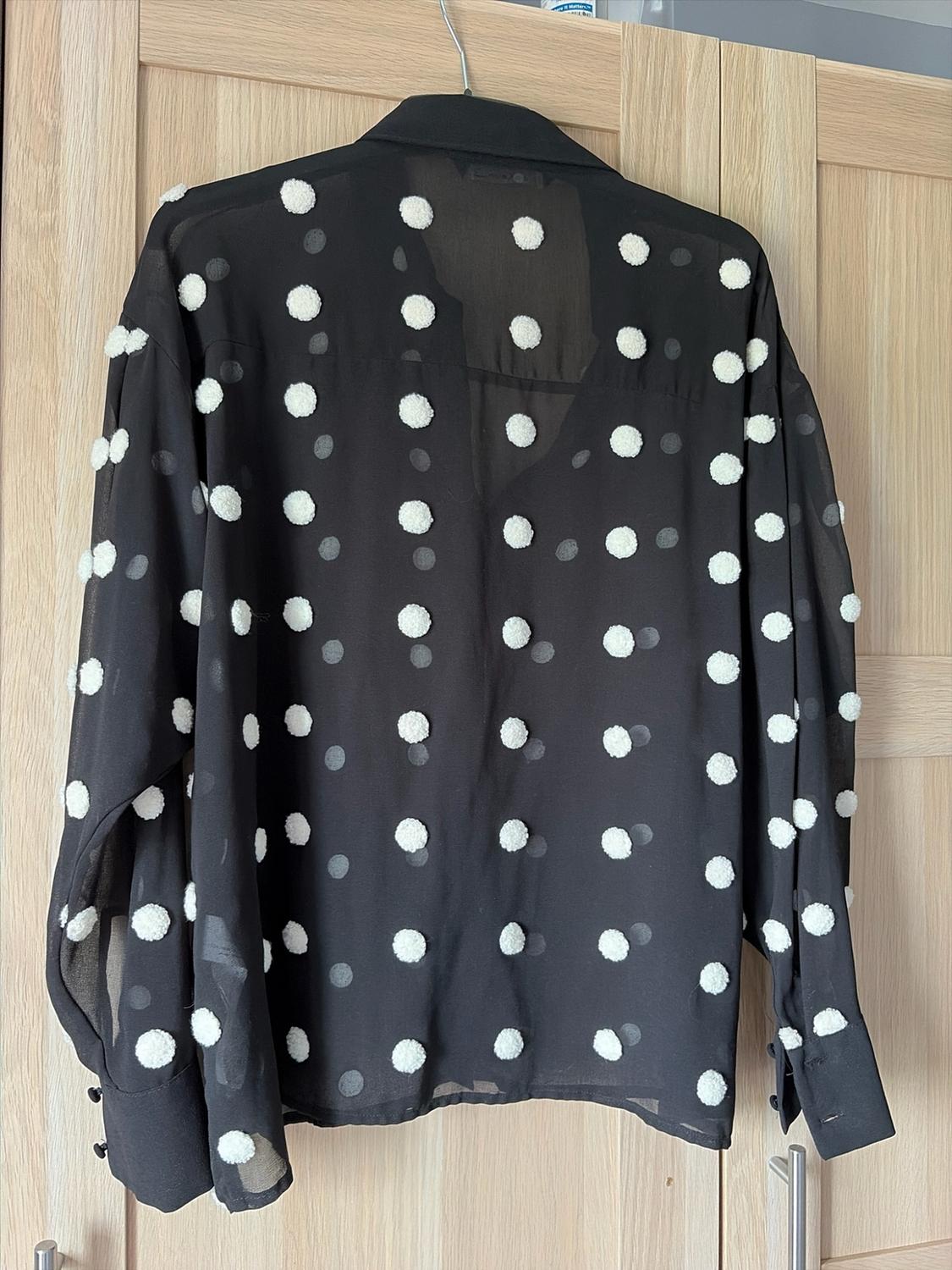 CONTRASTING POLKA DOT BLOUSE - Image 5