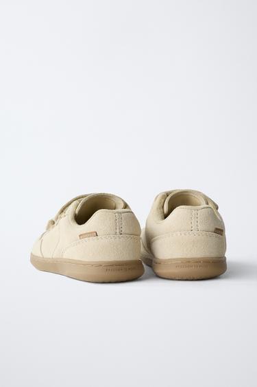 TENNIS EN CUIR À BRIDES BAREFOOT - Marron sable de Zara - Image 6