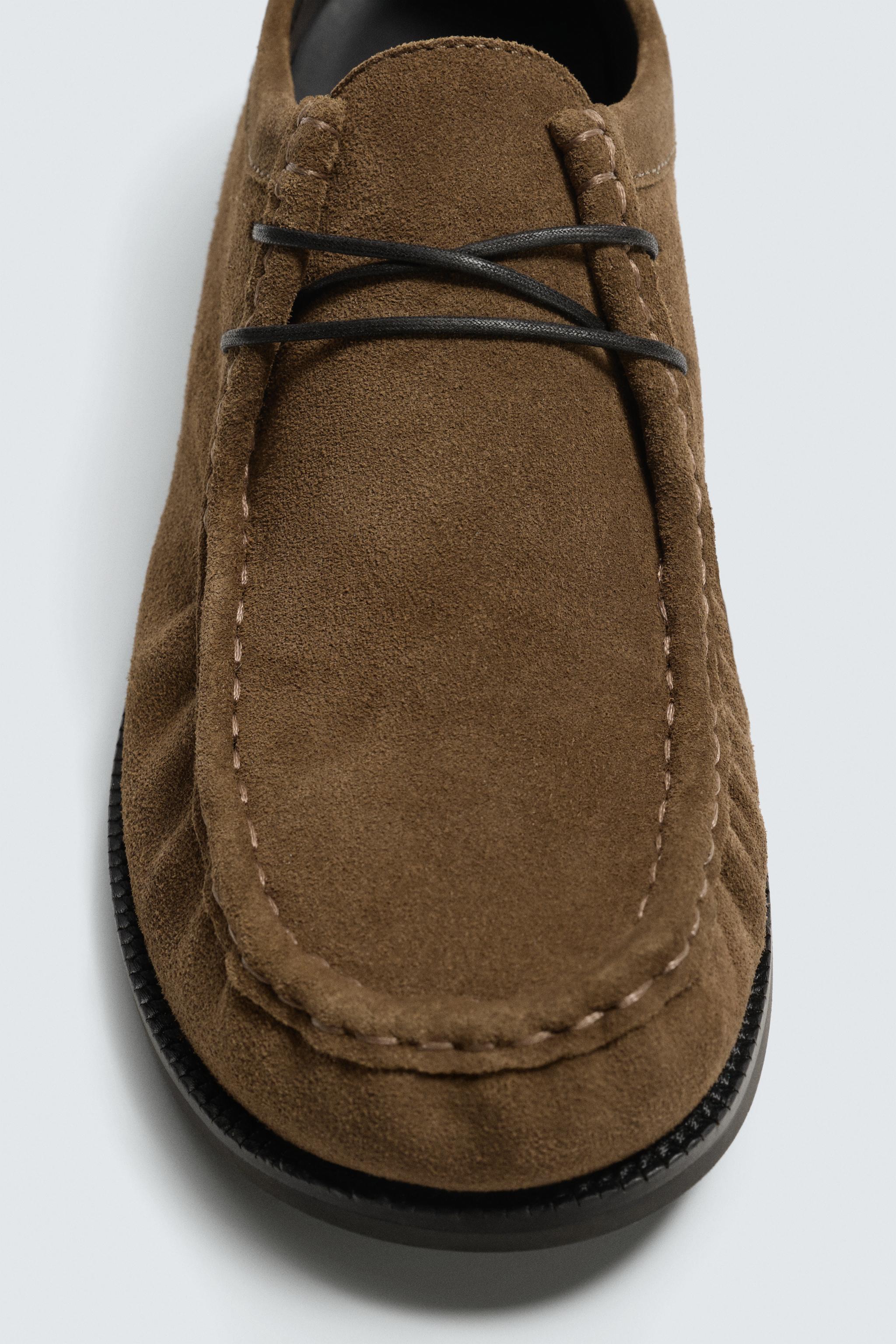 CHAUSSURES EN CUIR